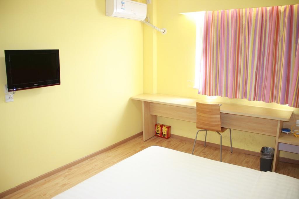 7Days Inn Chongqing Daxigou Renhe Street Exterior foto